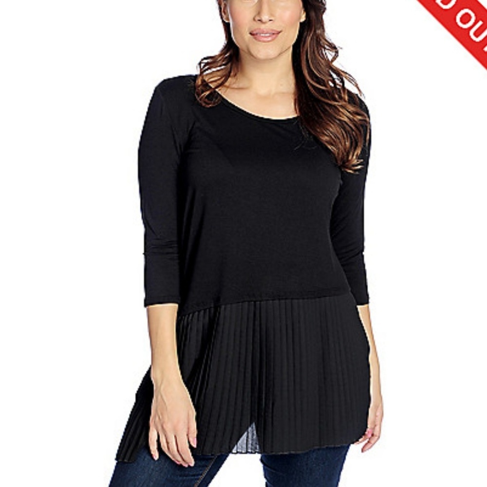 NWOT Knit Top w/Asymmetrical Hem